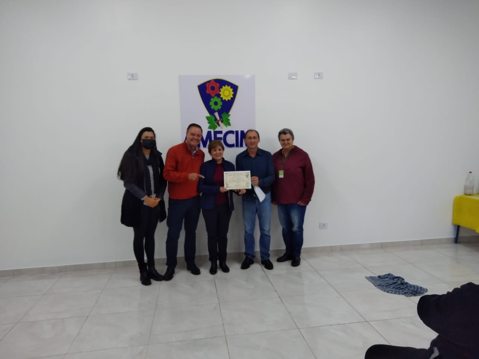 Tania Sueli Muniz de Oliveira recebe homenagem pelos trabalhos prestados à comunidade